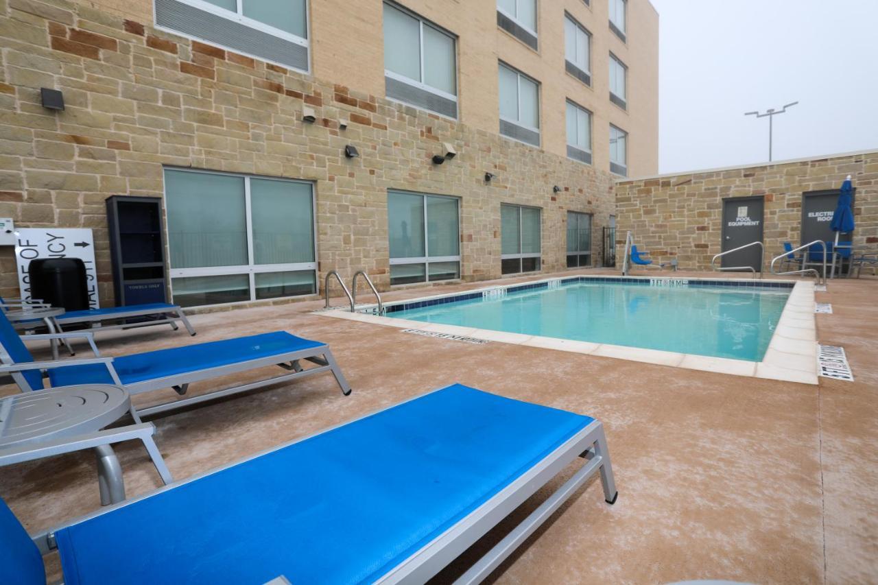 Holiday Inn Express & Suites - Forney By Ihg מראה חיצוני תמונה